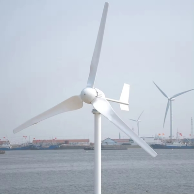 Turbina wiatrowa Zaawansowane systemy energii hybrydowej wiatrowej i słonecznej do wytwarzania energii w domu