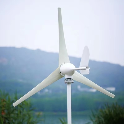 Przystępny system energii słonecznej wiatrowej o mocy 5 kW z czystym falownikiem fal sinus i niską częstotliwością