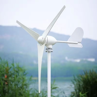 System hybrydowy energii słonecznej wiatrowej dla zastosowań w sieci