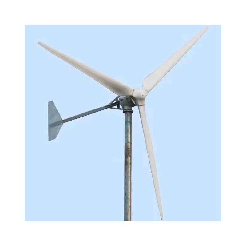 Turbina wiatrowa Zaawansowane systemy energii hybrydowej wiatrowej i słonecznej do wytwarzania energii w domu